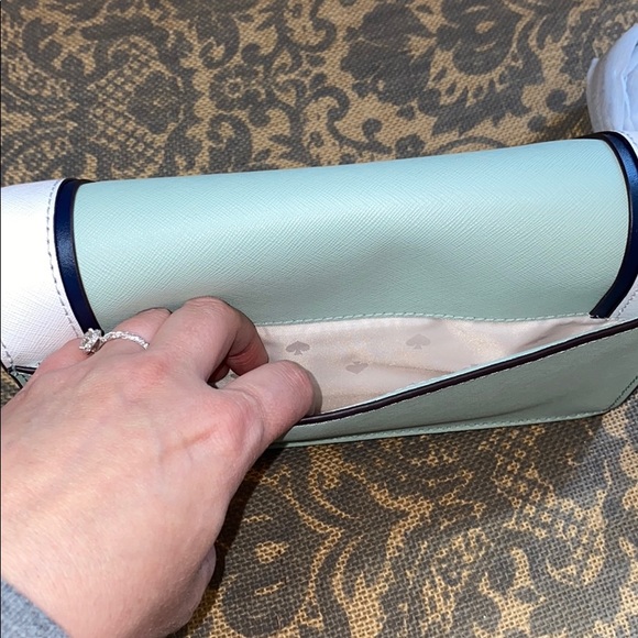Kate Spade Cameron crossbody in spring meadow mint green and navy blue - Picture 5 of 12